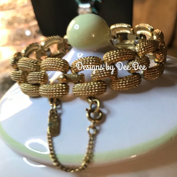 Vintage Monet Large Link Gold Tone Bracelet